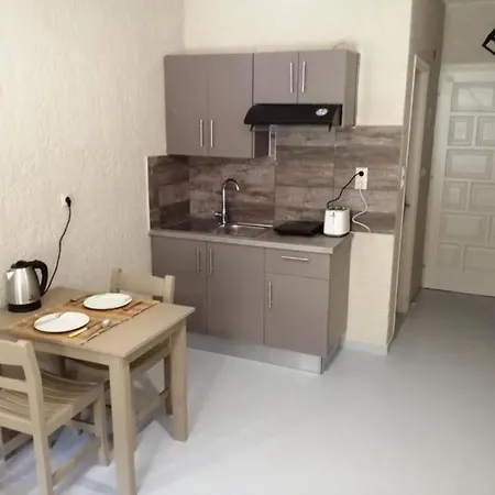 Afrodite 18 Spacious